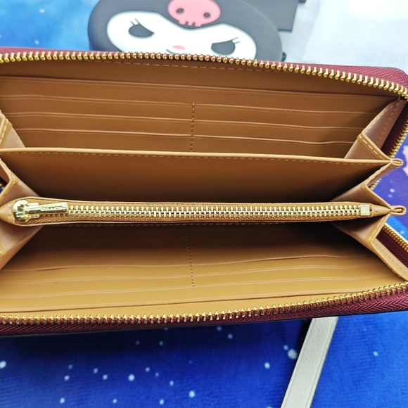 Coach Wallet - Picture 5 of 9